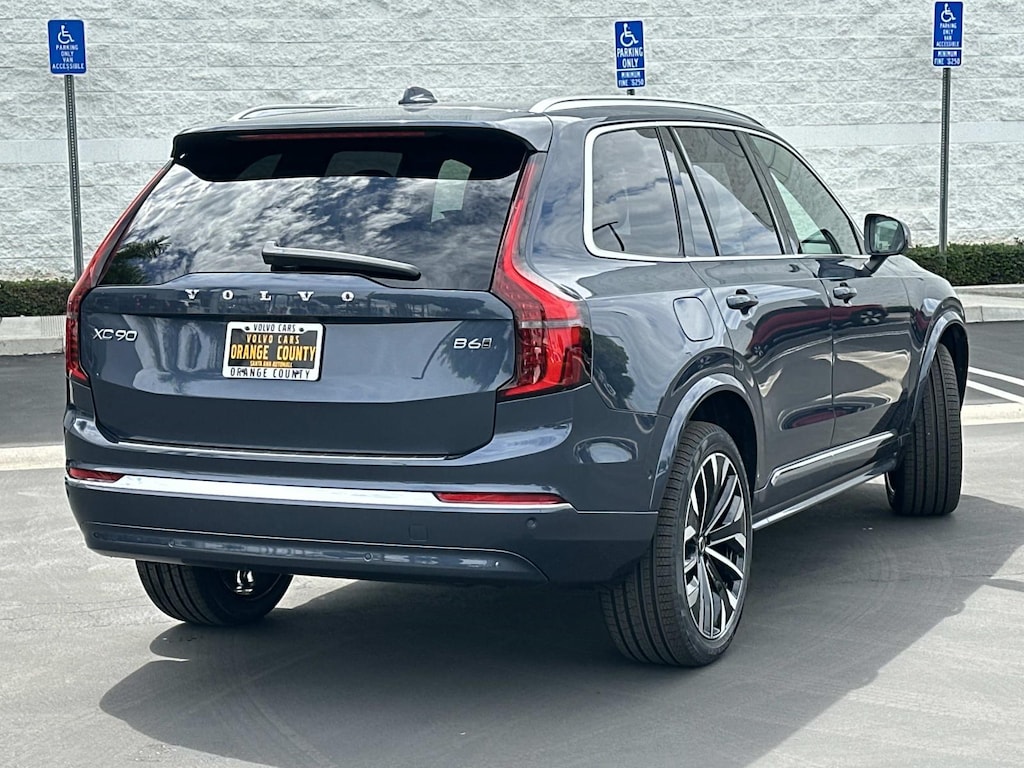 New 2026 Volvo XC60 B5 Plus SUV