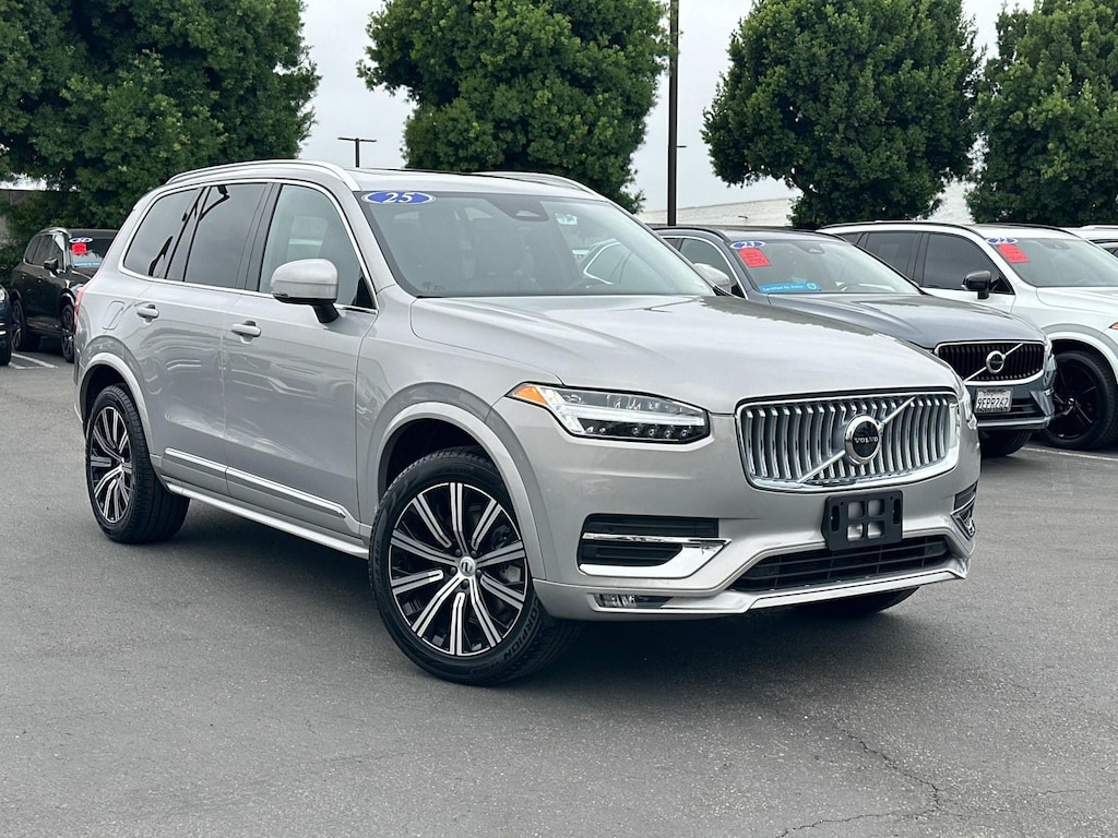 Certified 2025 Volvo XC90 B5 AWD Core 7-Seater Sport Utility