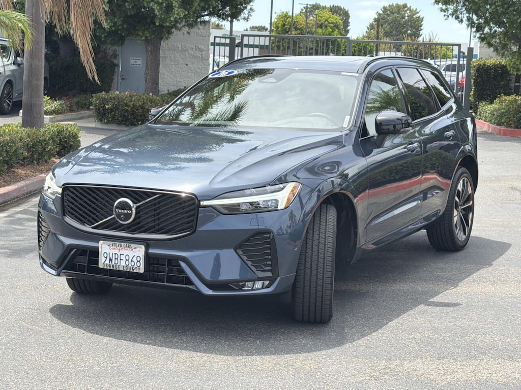 New 2026 Volvo XC60 B5 Plus SUV