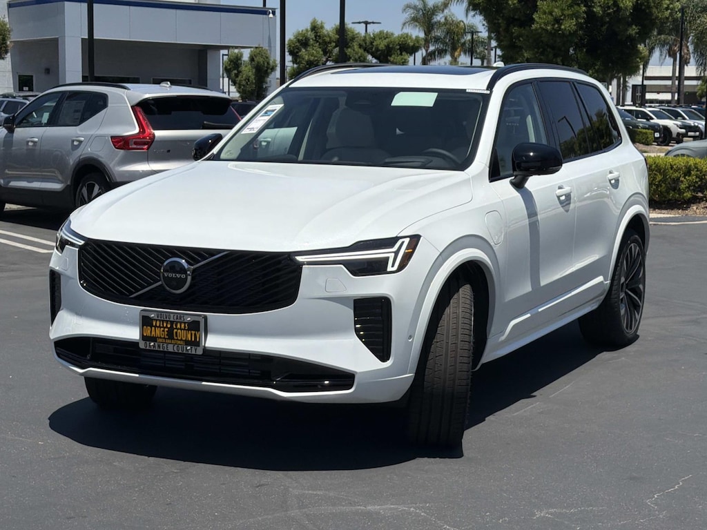 New 2026 Volvo XC90 plug-in hybrid T8 Ultra Dark Theme 7-Seater SUV