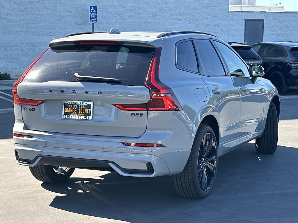 New 2026 Volvo XC60 B5 Ultra Black Edition SUV