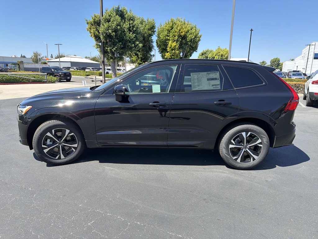 New 2027 Volvo XC60 B5 Core SUV