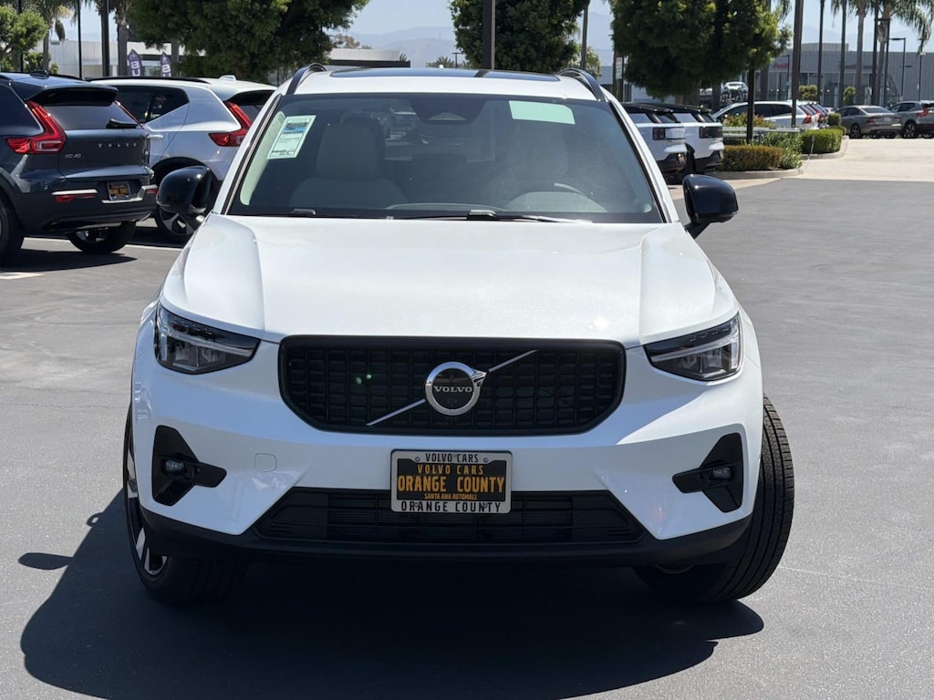 New 2026 Volvo XC40 B5 Plus SUV