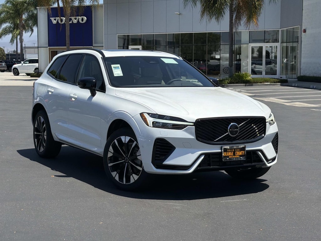 New 2026 Volvo XC60 plug-in hybrid T8 Plus SUV