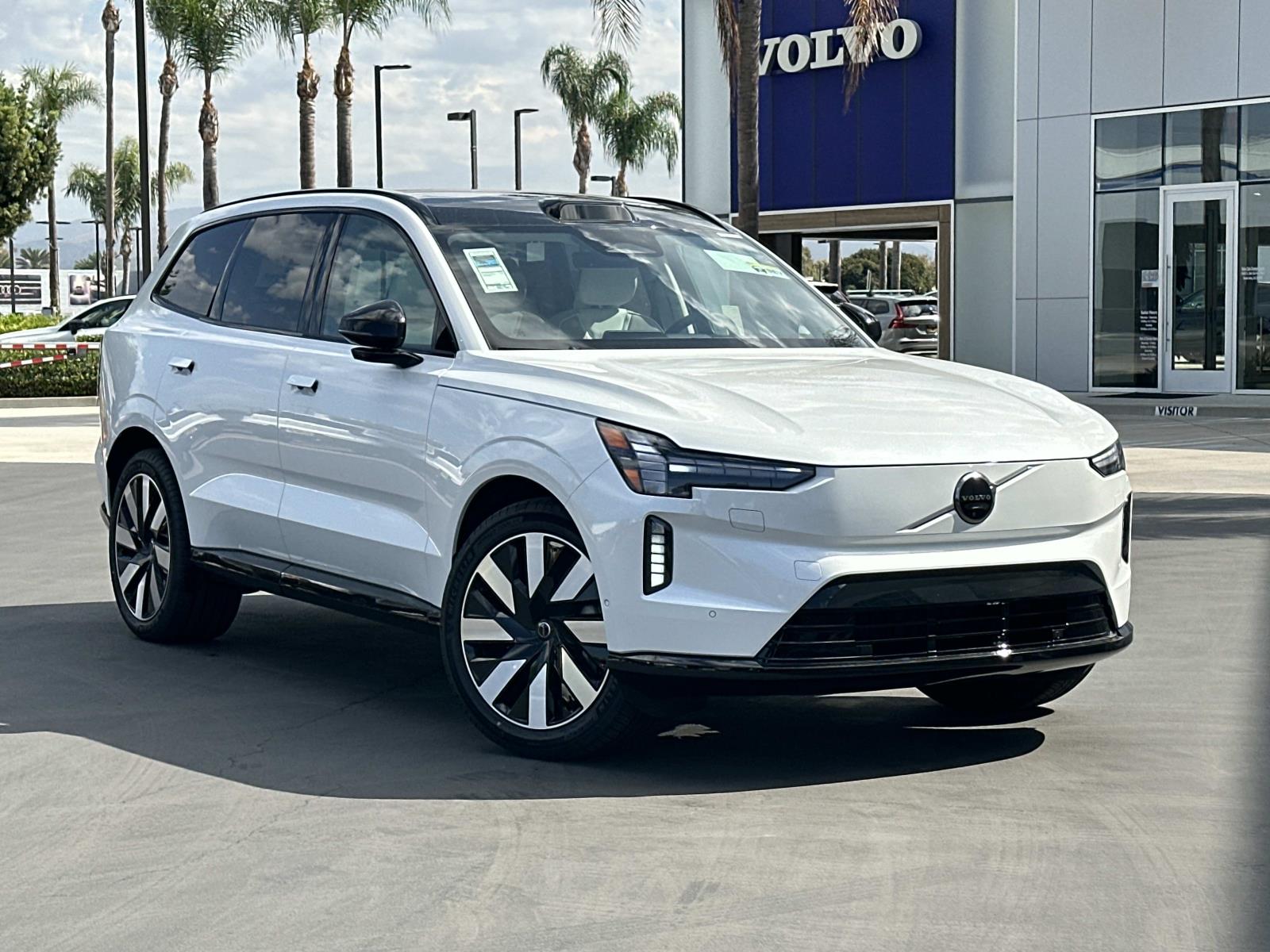 2025 Volvo EX90 Ultra's photo