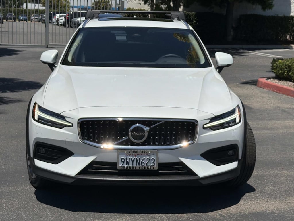 Used 2026 Volvo V60 Cross Country B5 AWD Plus Car