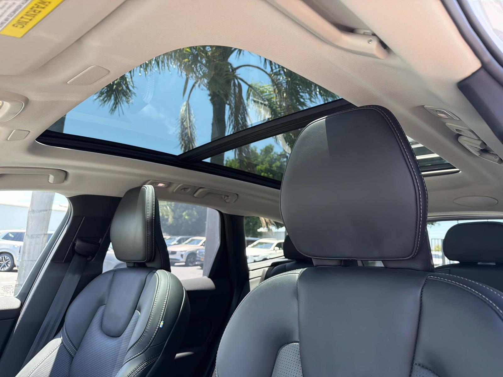 2026 Volvo XC60 Ultra - Photo 30