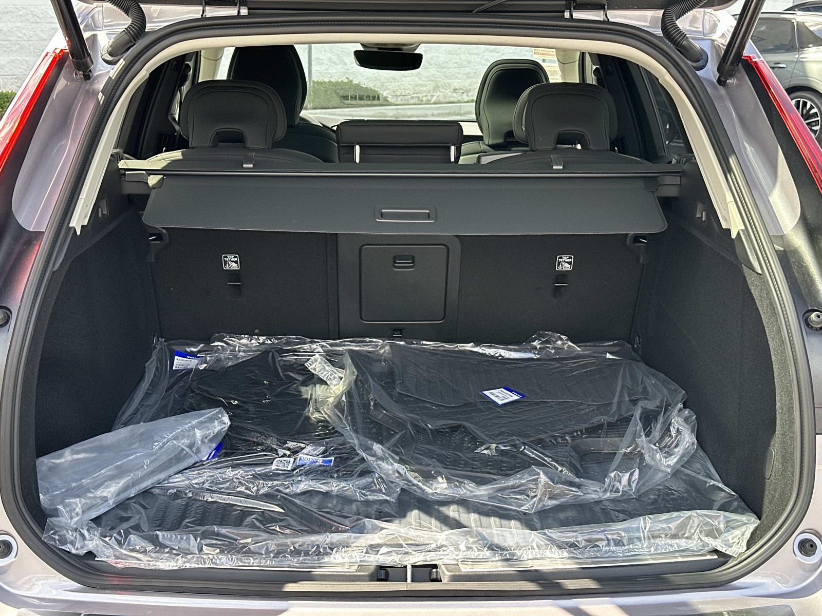 2026 Volvo XC60 Plus - Photo 18
