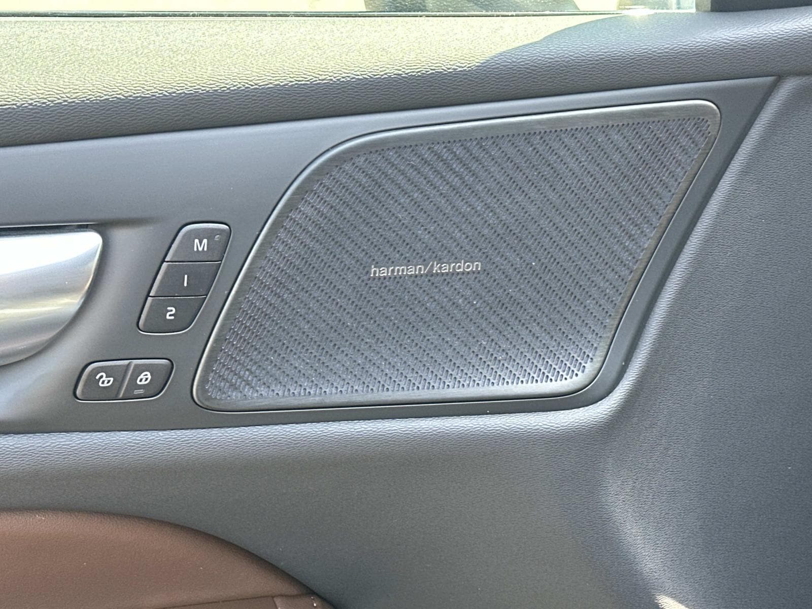 2026 Volvo V60 Cross Country Plus - Photo 16