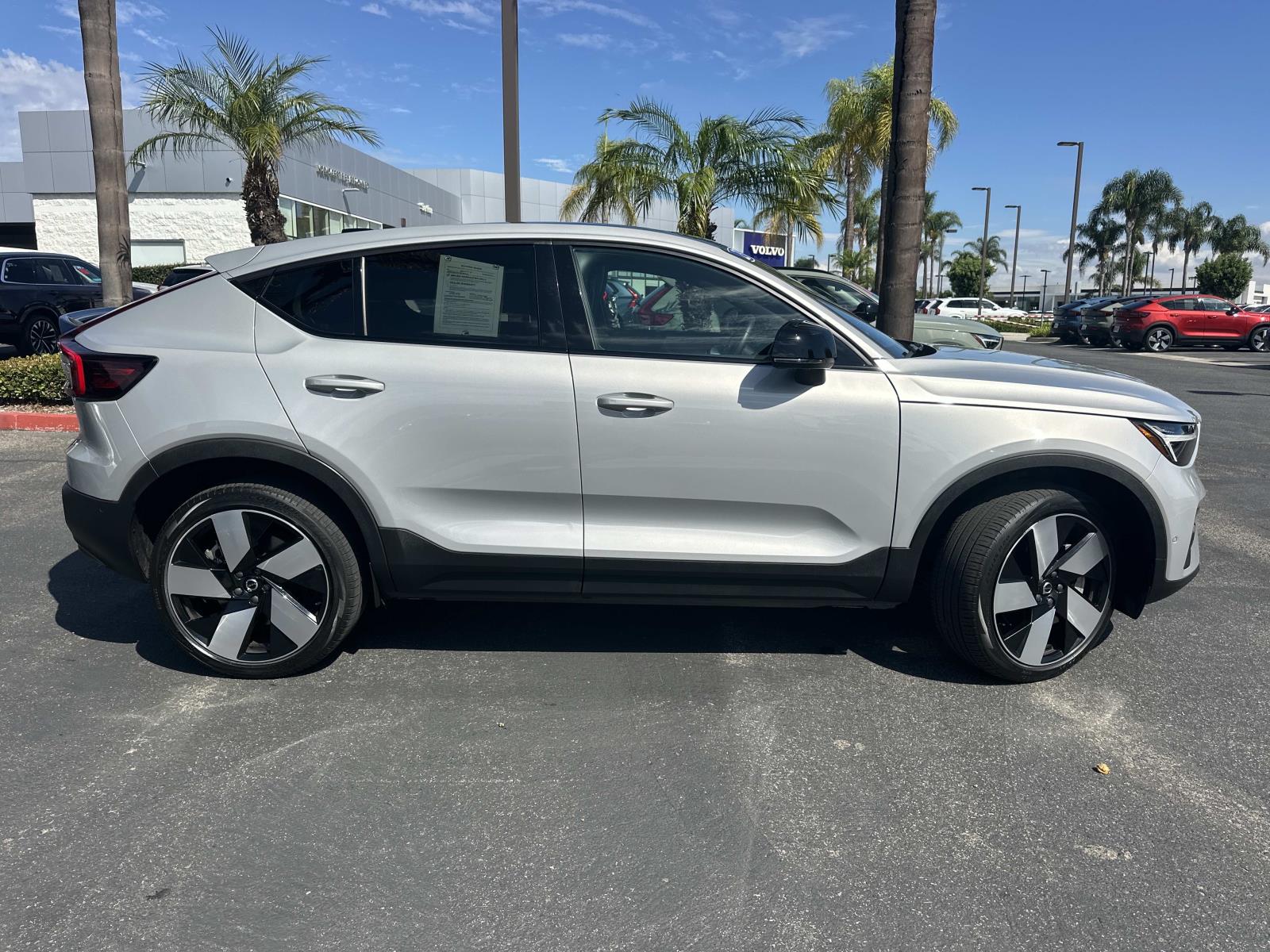 2023 Volvo C40 Recharge Ultimate photo 2