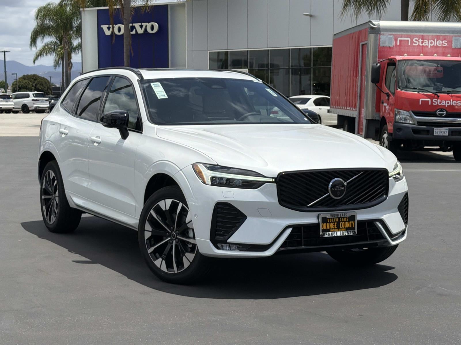2026 Volvo XC60 B5 Plus Dark AWD's photo