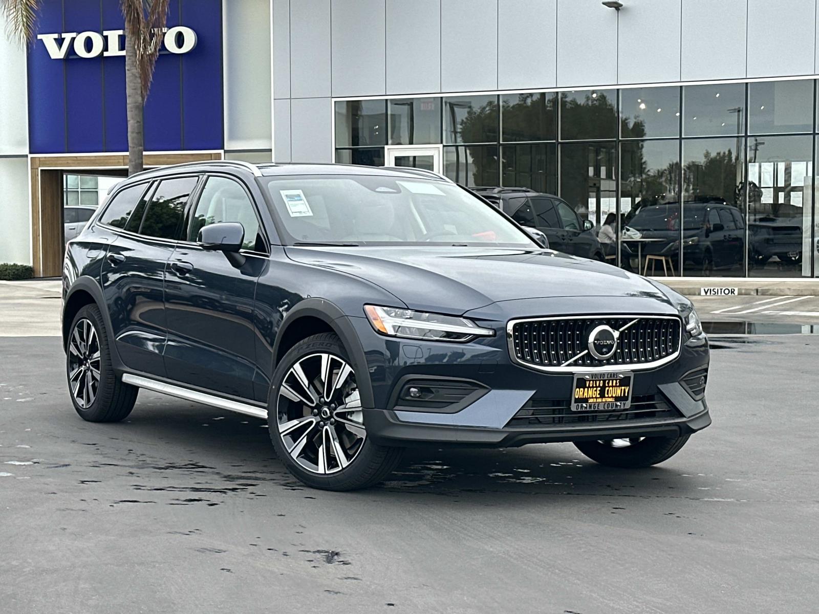 2026 Volvo V60 Cross Country Ultra's photo