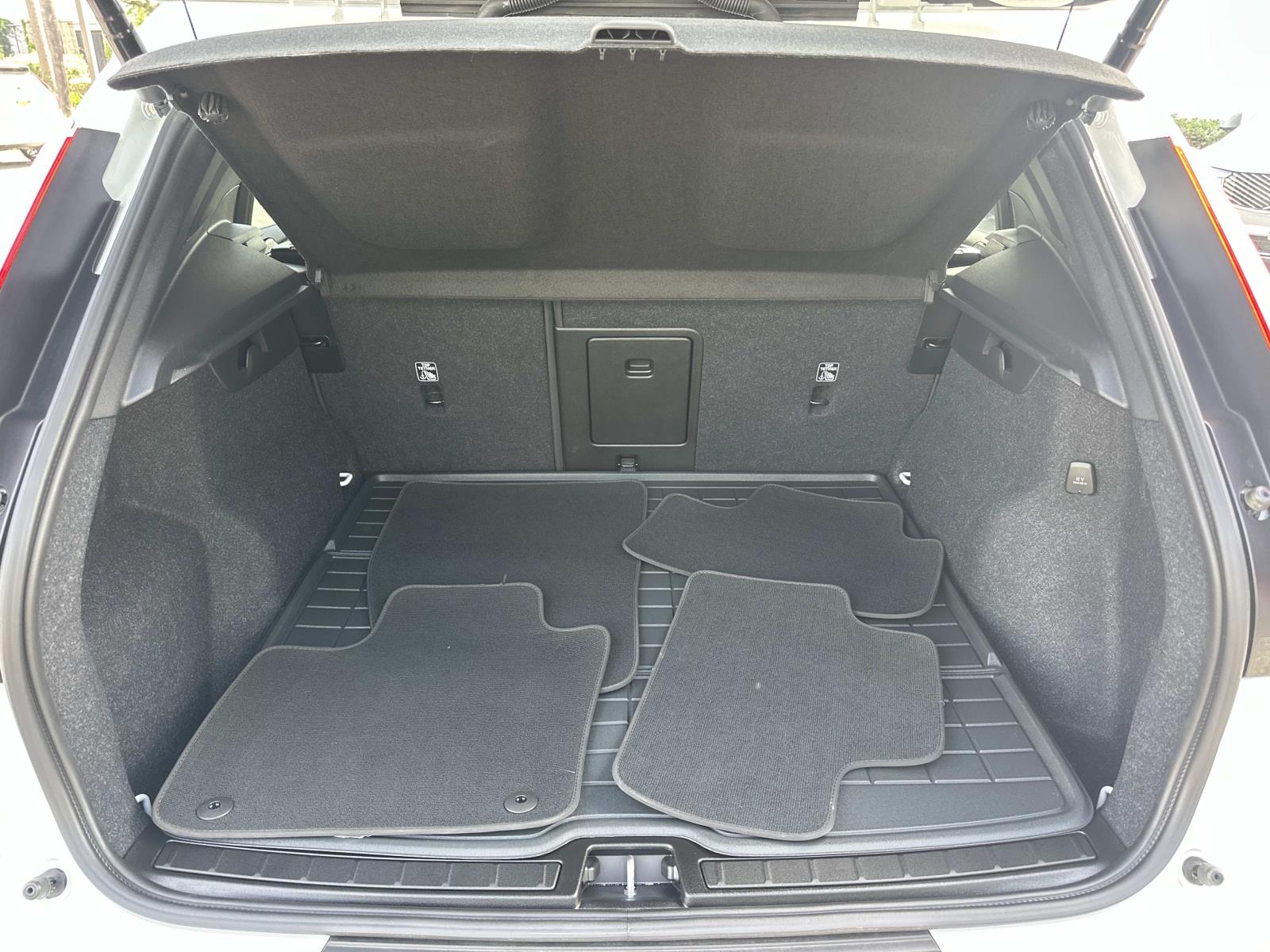 2026 Volvo XC40 Plus - Photo 23