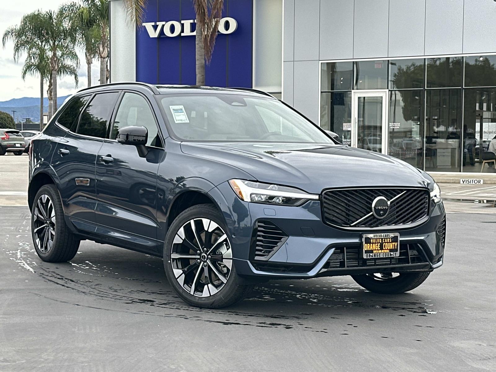 2026 Volvo XC60 Plus's photo