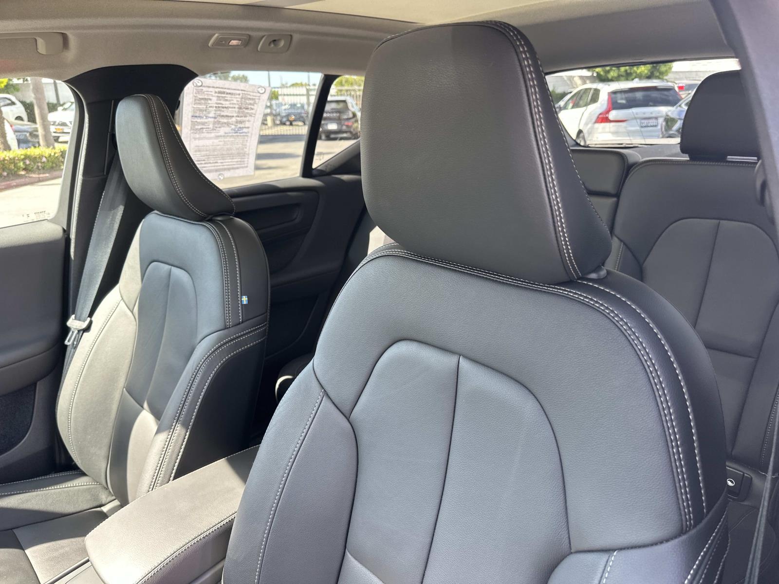 2026 Volvo XC40 Ultra - Photo 19