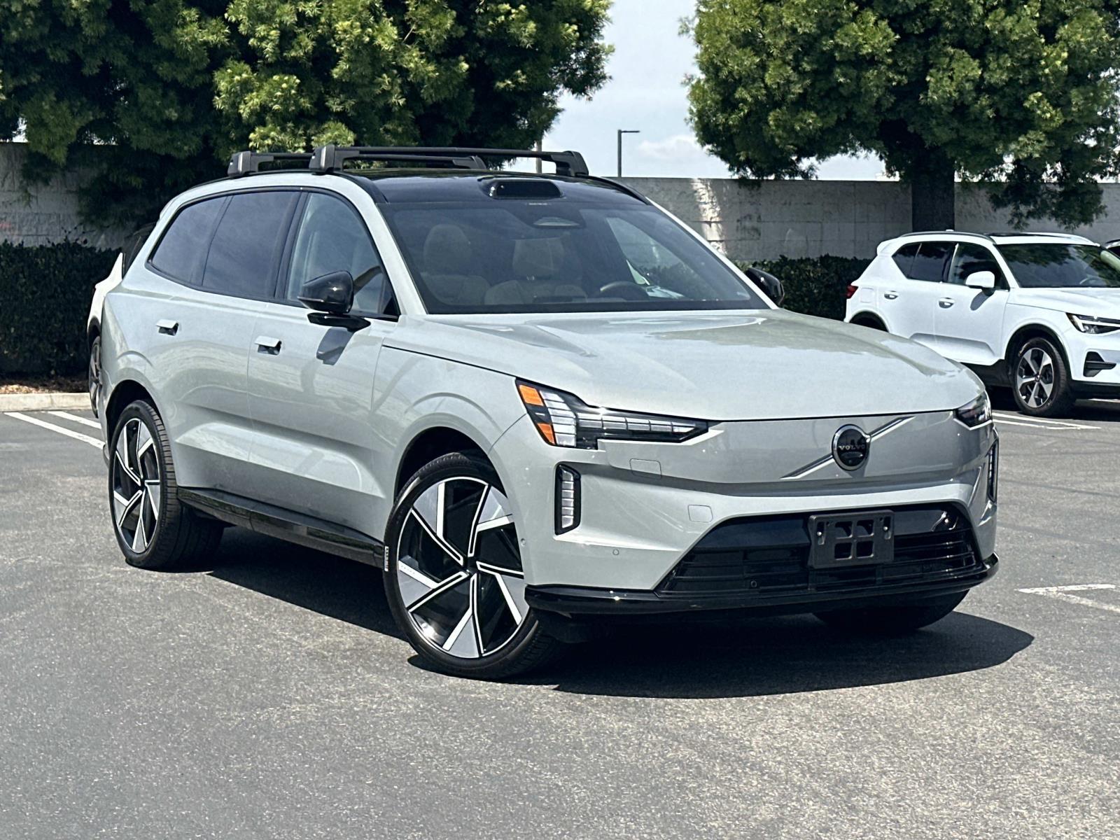 2025 Volvo EX90 Twin Motor Ultra 6-Seater's photo