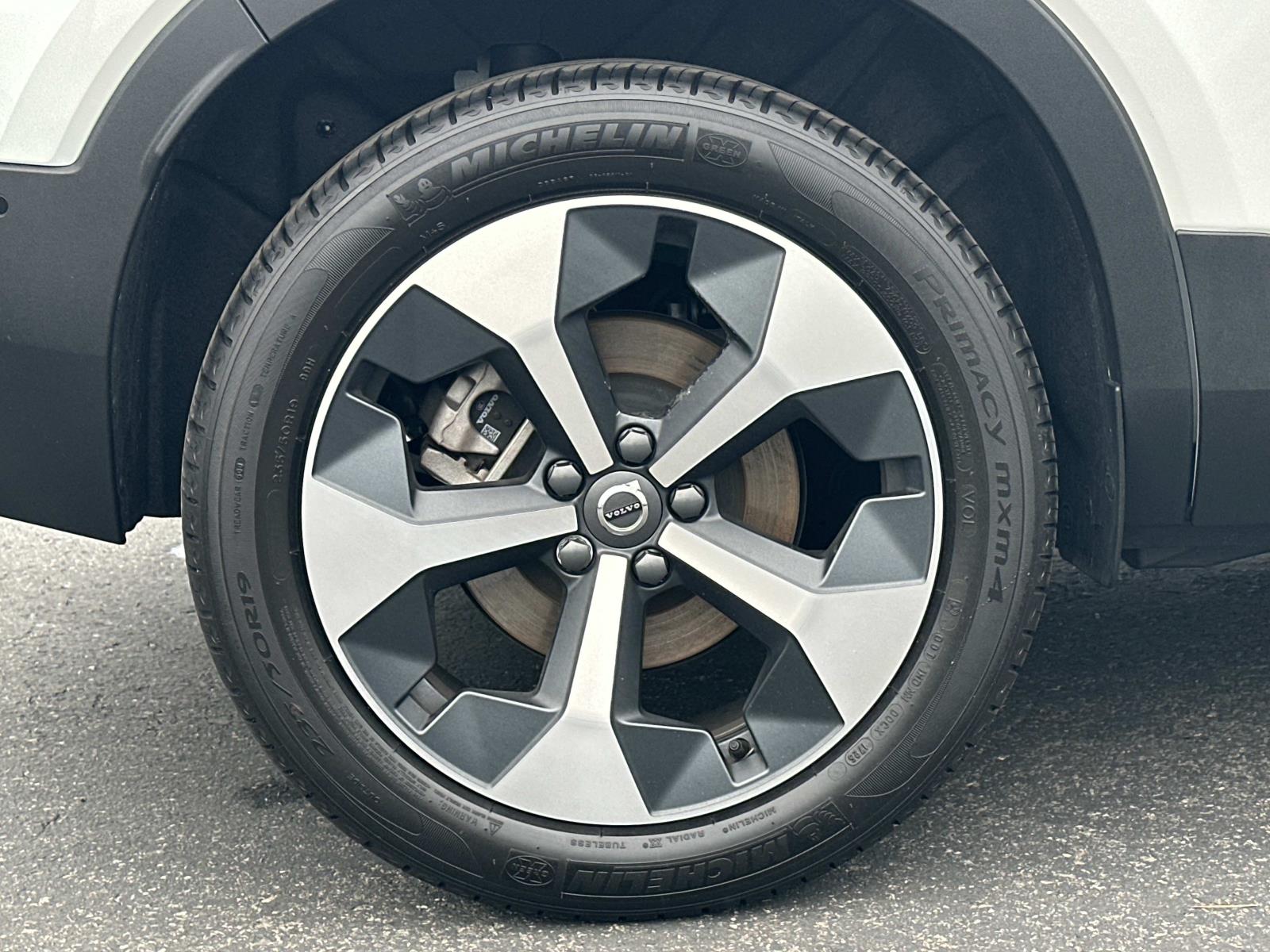 2026 Volvo XC40 Plus - Photo 28