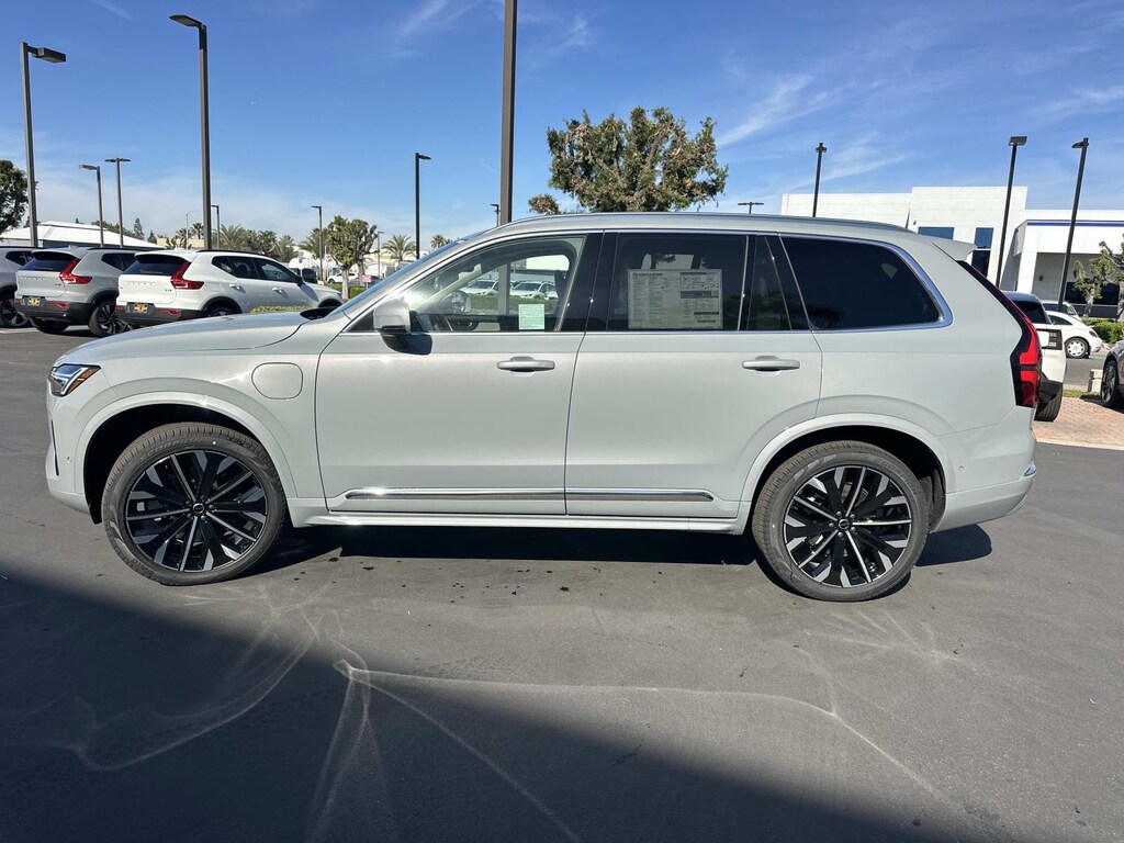 New 2026 Volvo XC90 plug-in hybrid T8 Ultra 7-Seater SUV