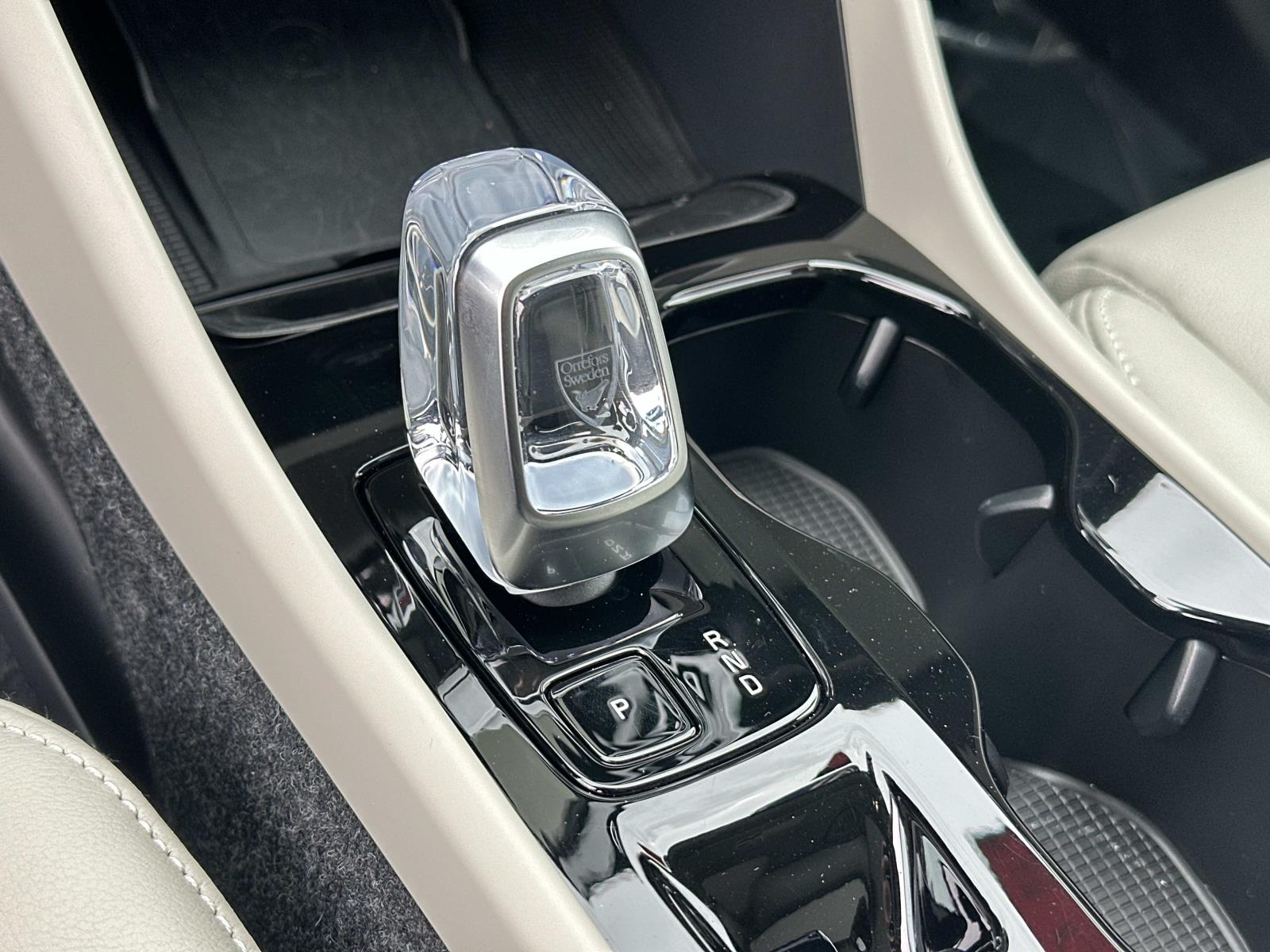 2026 Volvo XC40 Plus - Photo 14