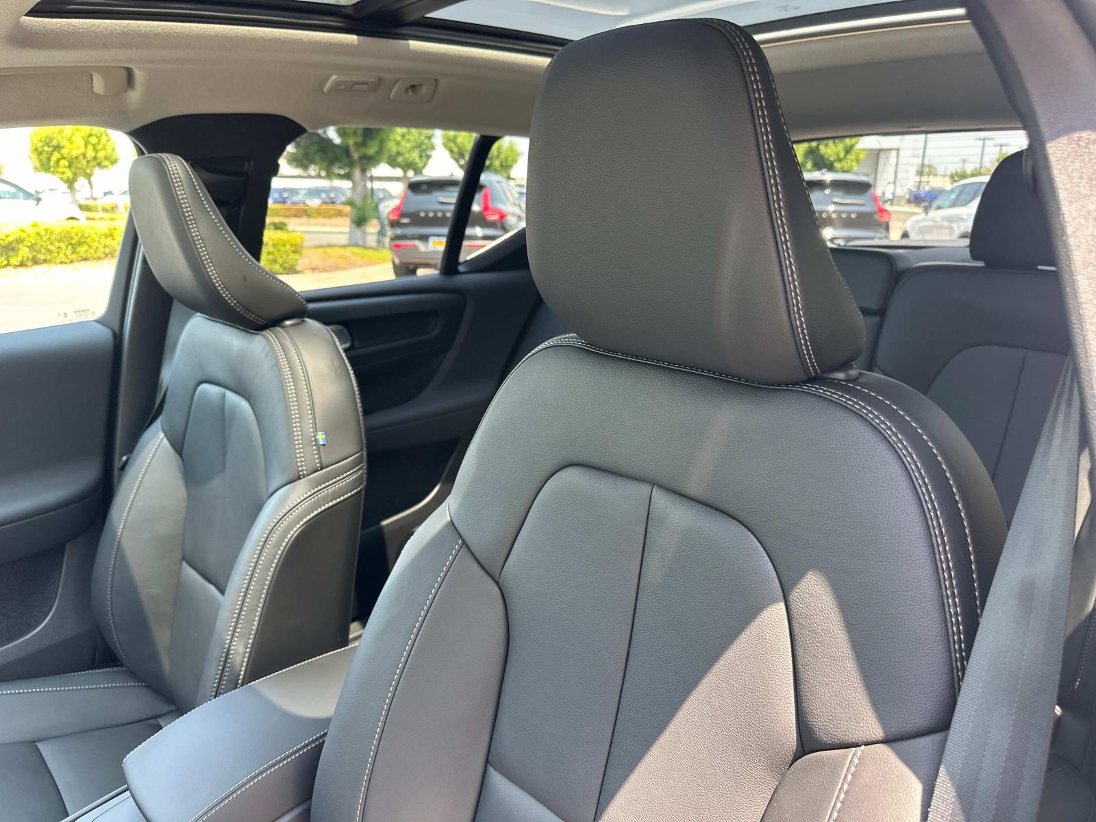 2026 Volvo XC40 Ultra - Photo 15