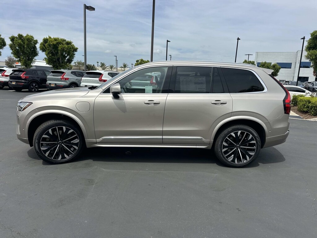 New 2026 Volvo XC90 plug-in hybrid T8 Plus 7-Seater SUV