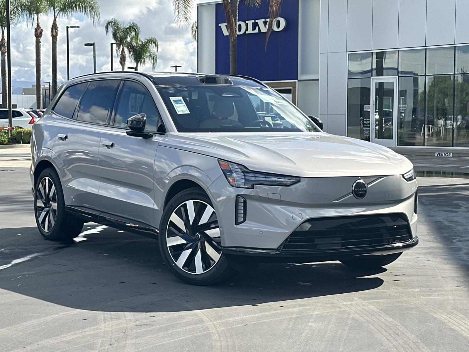 2025 Volvo EX90 Ultra's photo