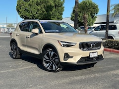 2025 Volvo XC40 B5 AWD Plus Bright Theme Sport Utility