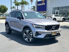 2026 Volvo XC40