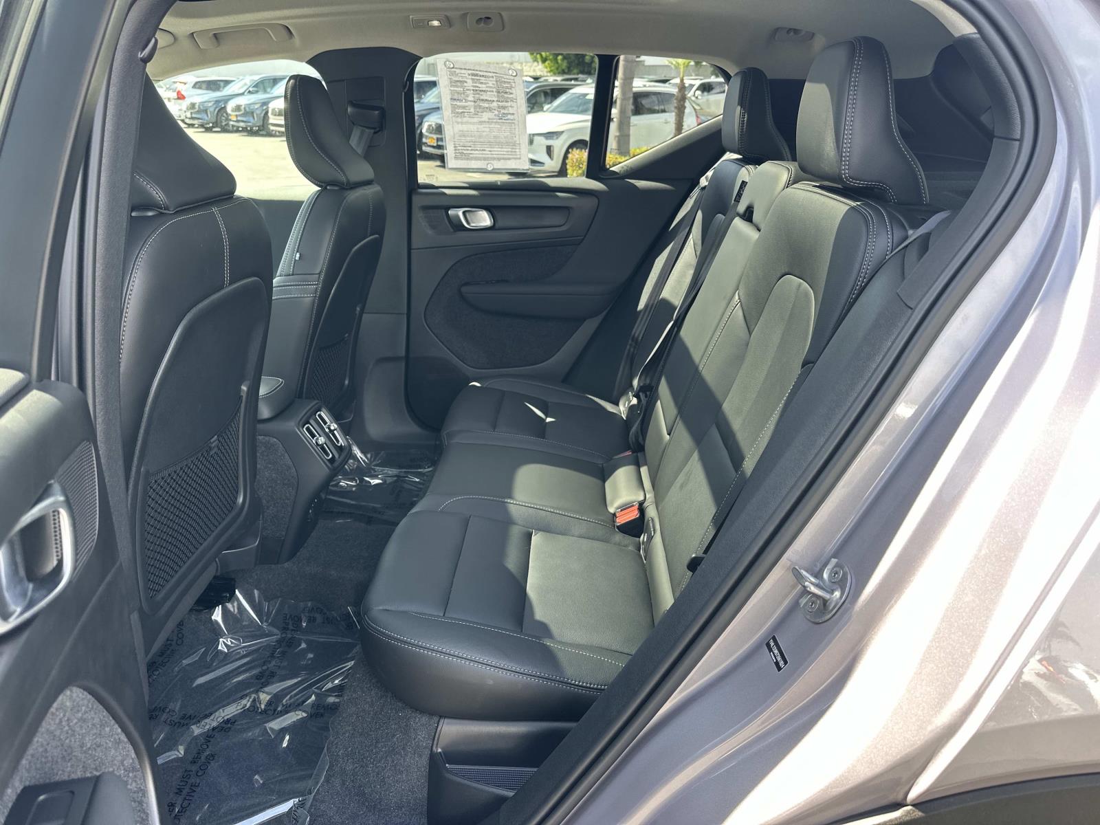2026 Volvo XC40 Ultra - Photo 21