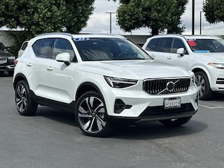Certified Pre-Owned 2025 Volvo XC40 B5 AWD Ultra Bright Theme Sport Utility YV4L12UF0S2560609 for Sale in Santa Ana, CA