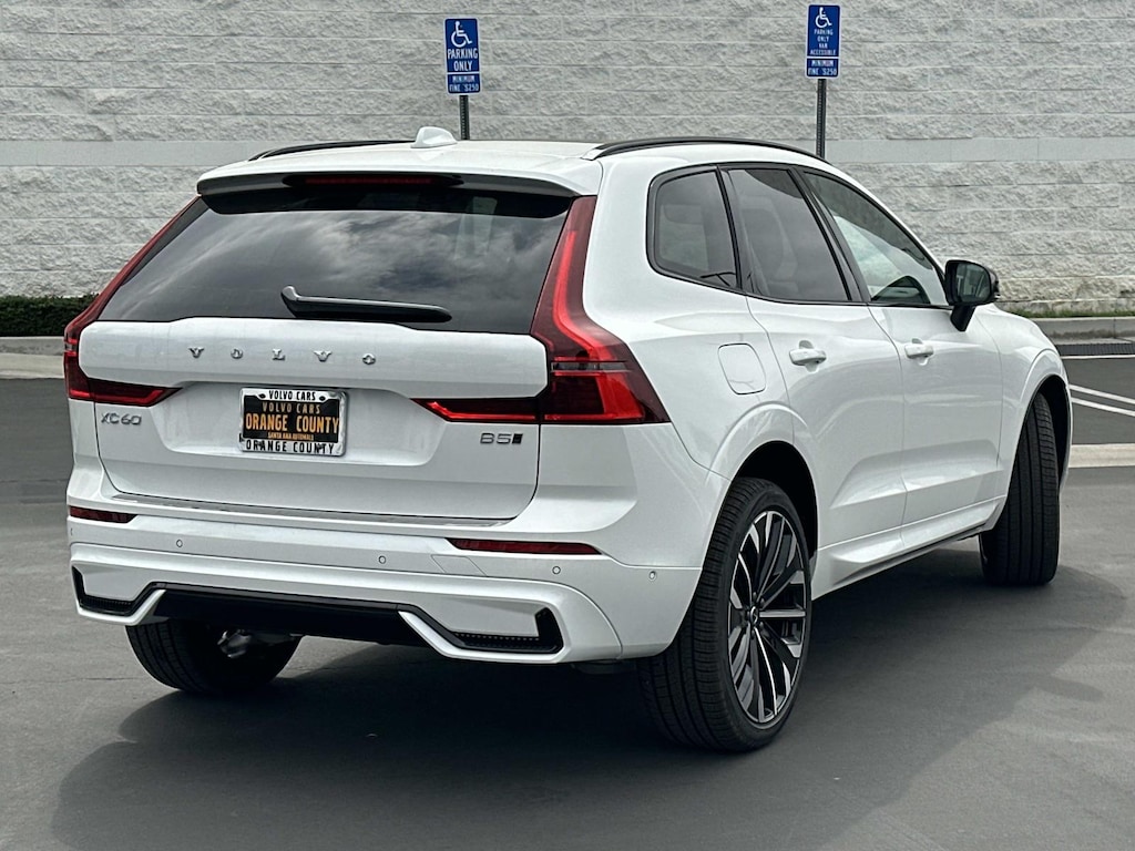 New 2026 Volvo XC60 B5 Ultra SUV