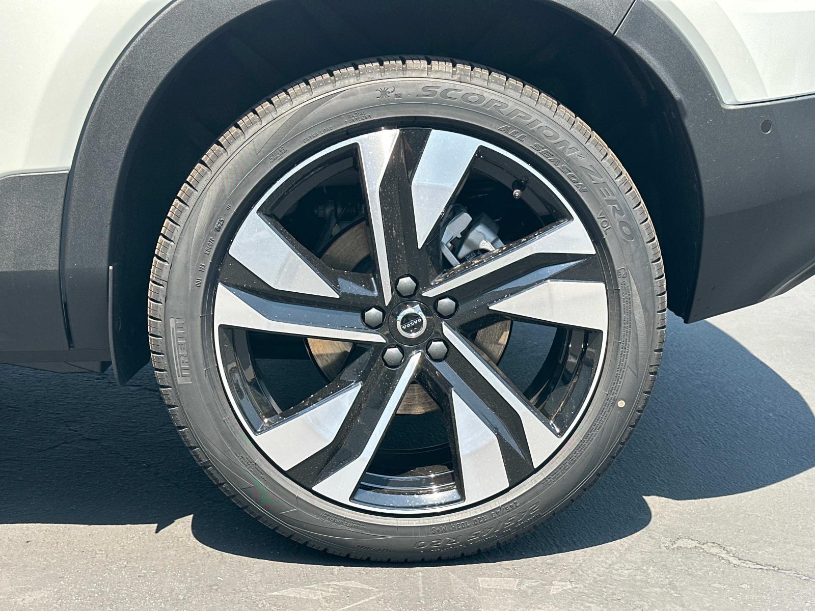 2026 Volvo XC40 Ultra - Photo 23