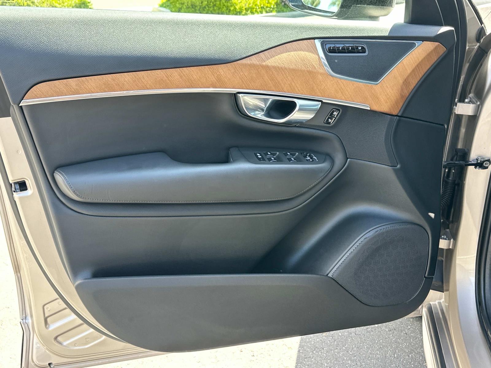 2023 Volvo XC90 Plus - Photo 15