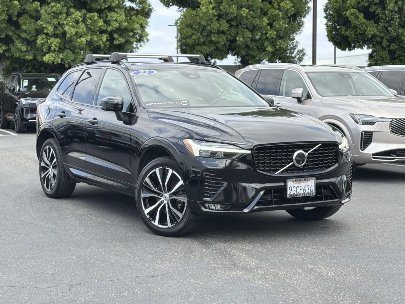 2023 Volvo XC60 B5 Plus Dark Theme AWD's photo