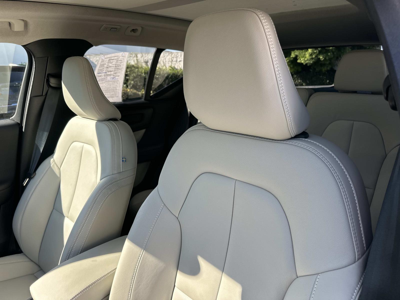 2026 Volvo XC40 Plus - Photo 19