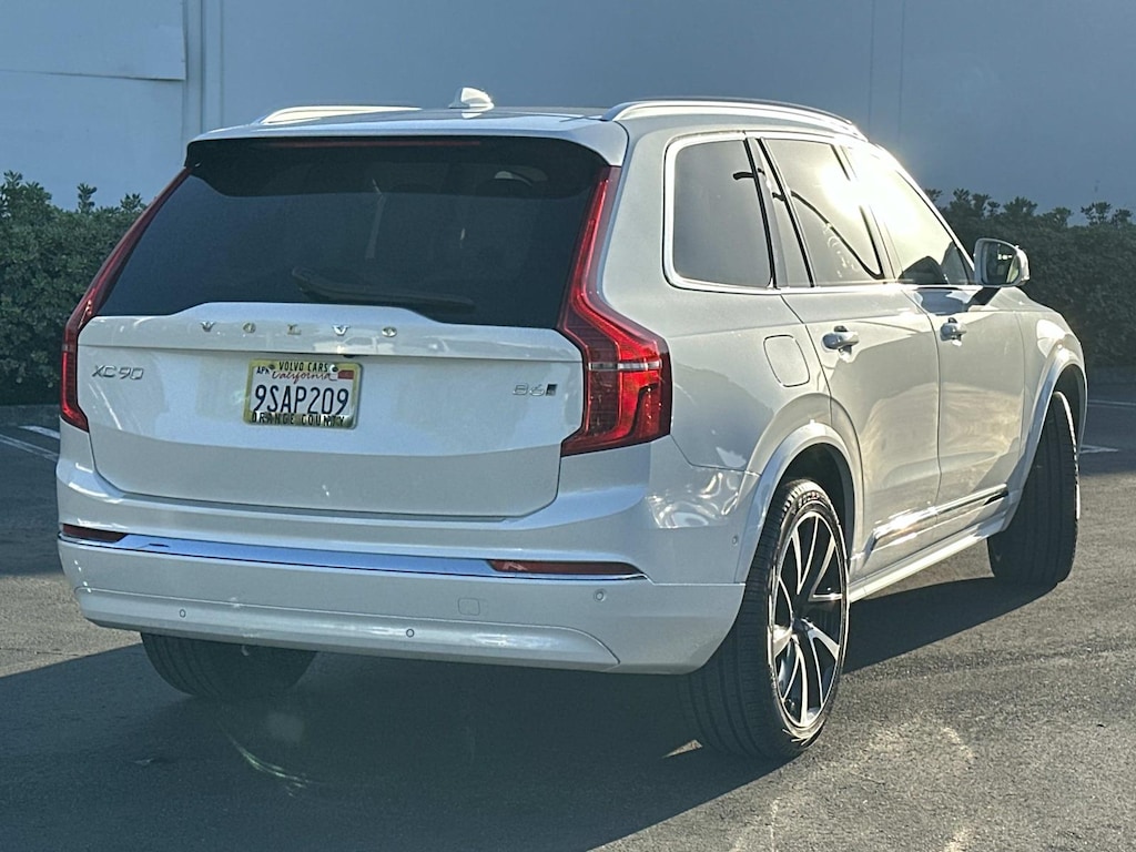 Certified 2025 Volvo XC90 B6 AWD Plus 7-Seater Sport Utility