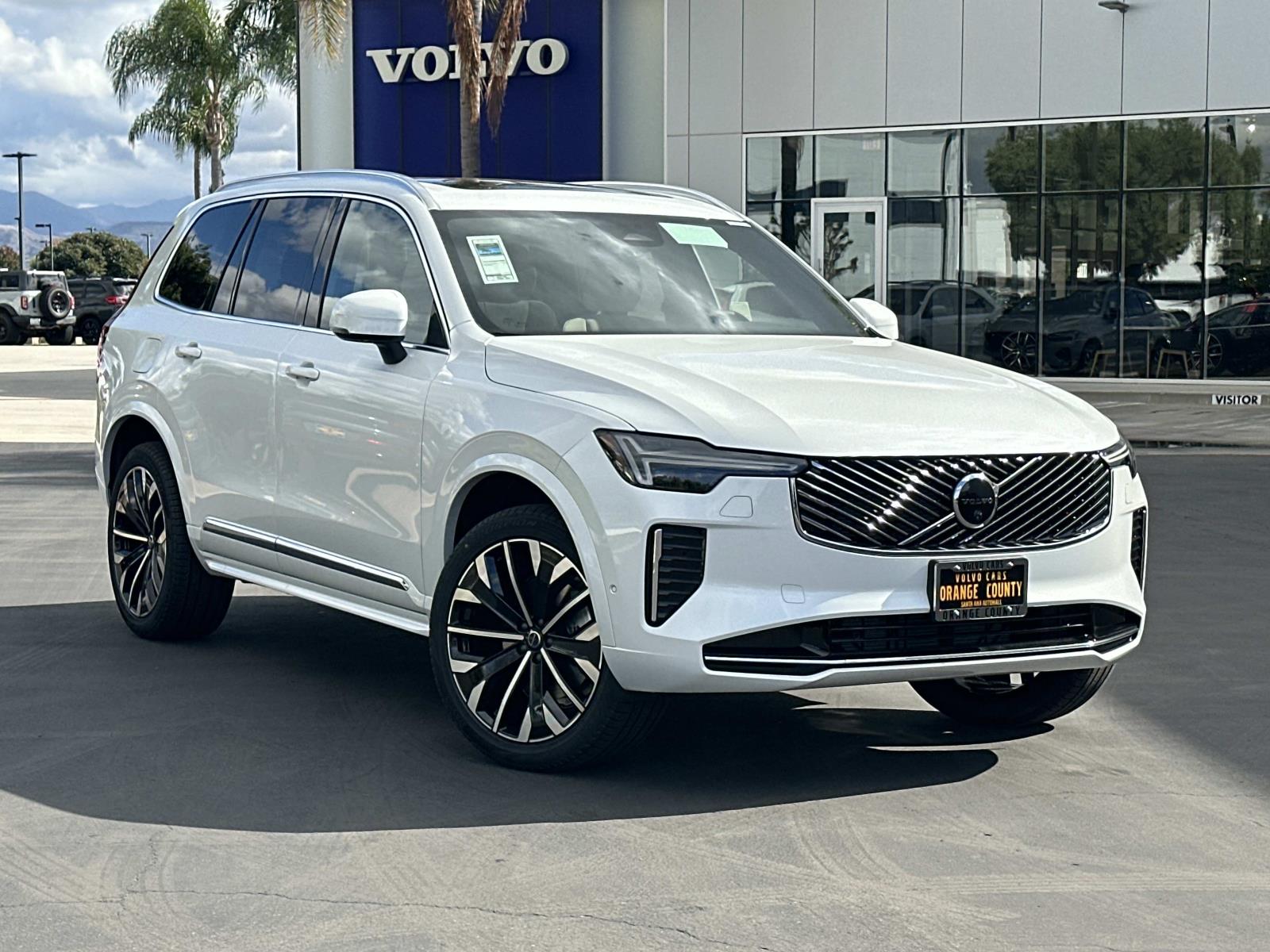 2026 Volvo XC90 Plus's photo