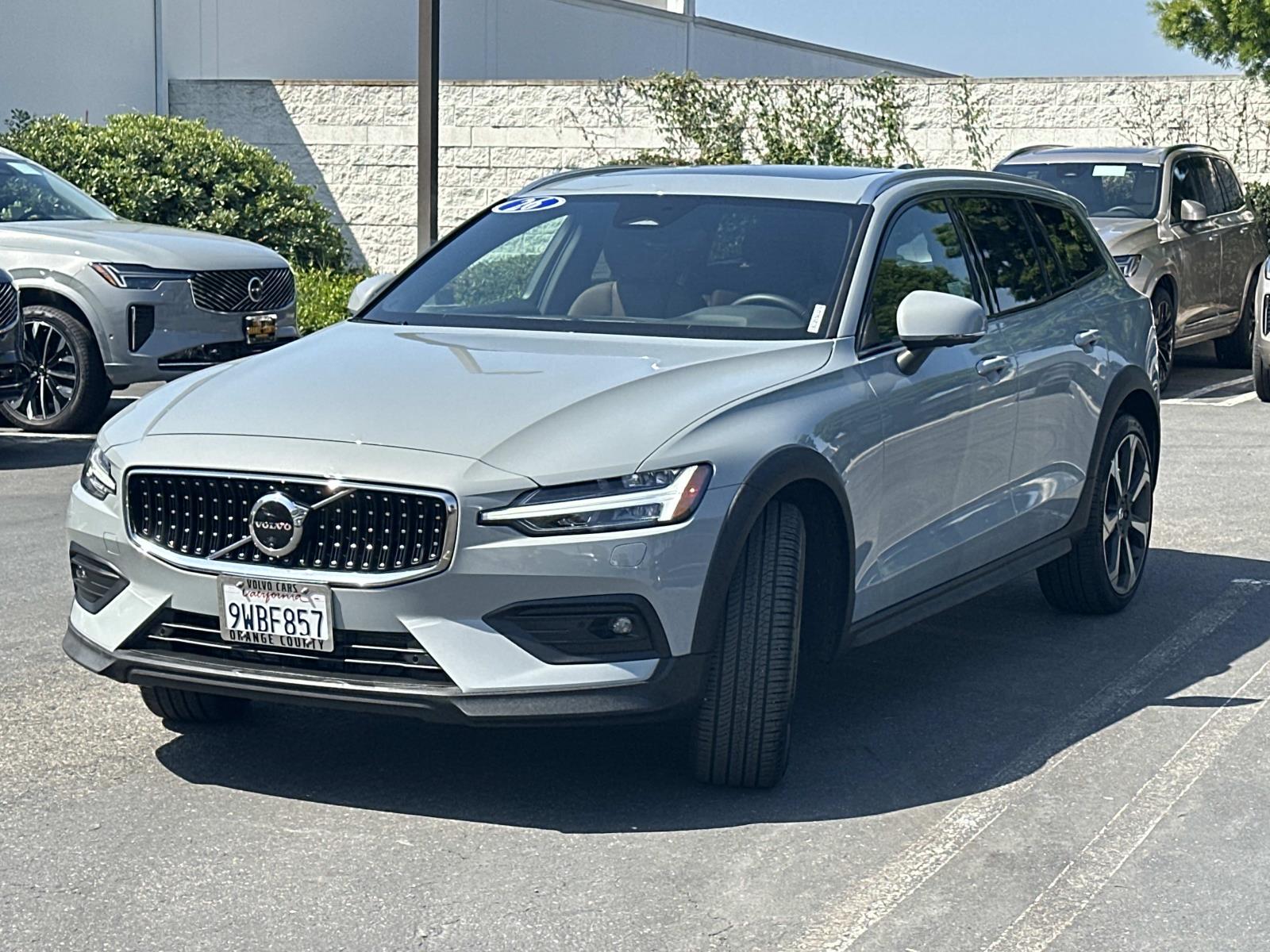 2026 Volvo V60 Cross Country Plus - Photo 8