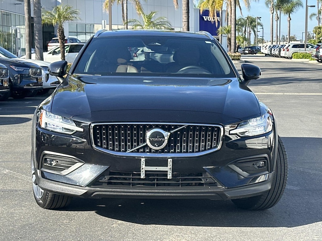 Certified 2025 Volvo V60 Cross Country B5 AWD Plus Car