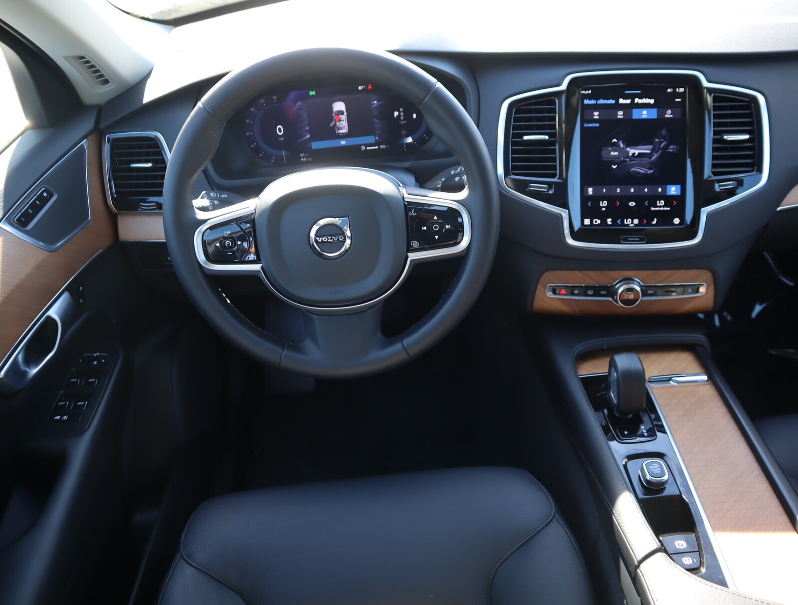 Certified 2024 Volvo XC90 Plus with VIN YV4062PE6R1223918 for sale in Santa Ana, CA