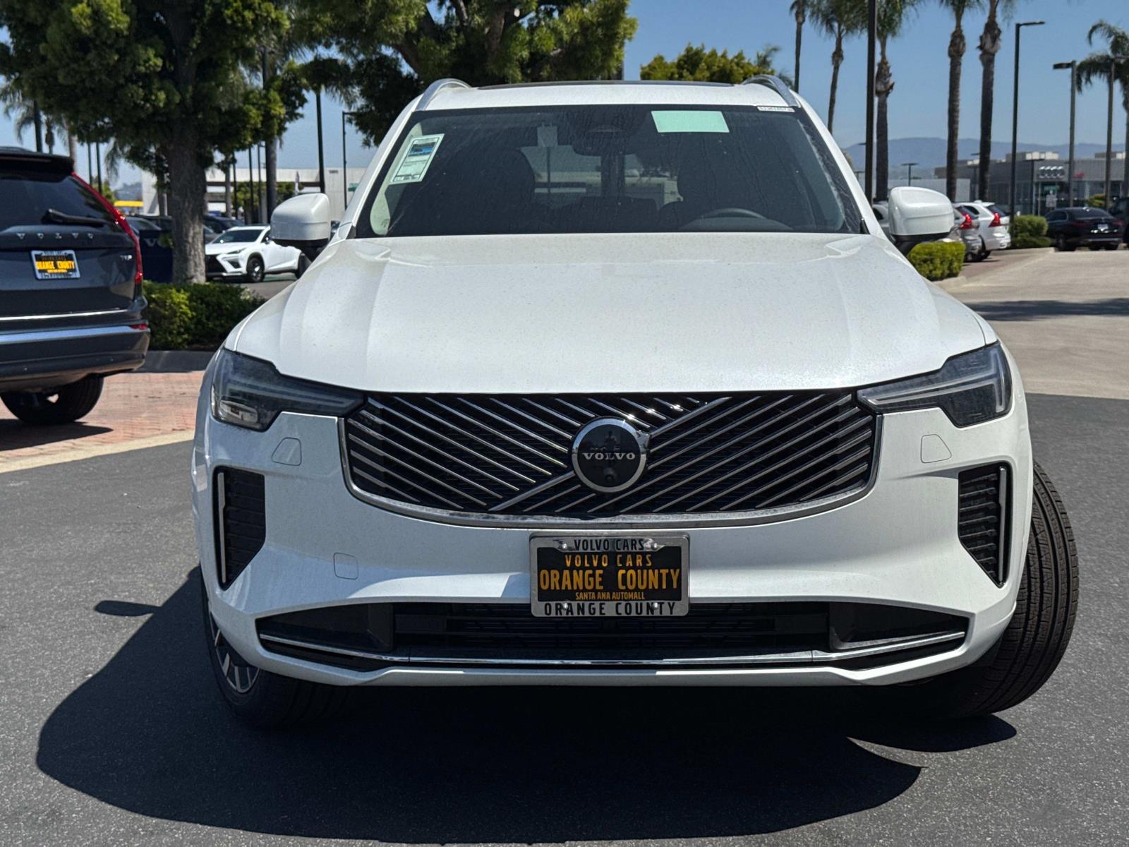 2025 Volvo XC90 Plus photo 2