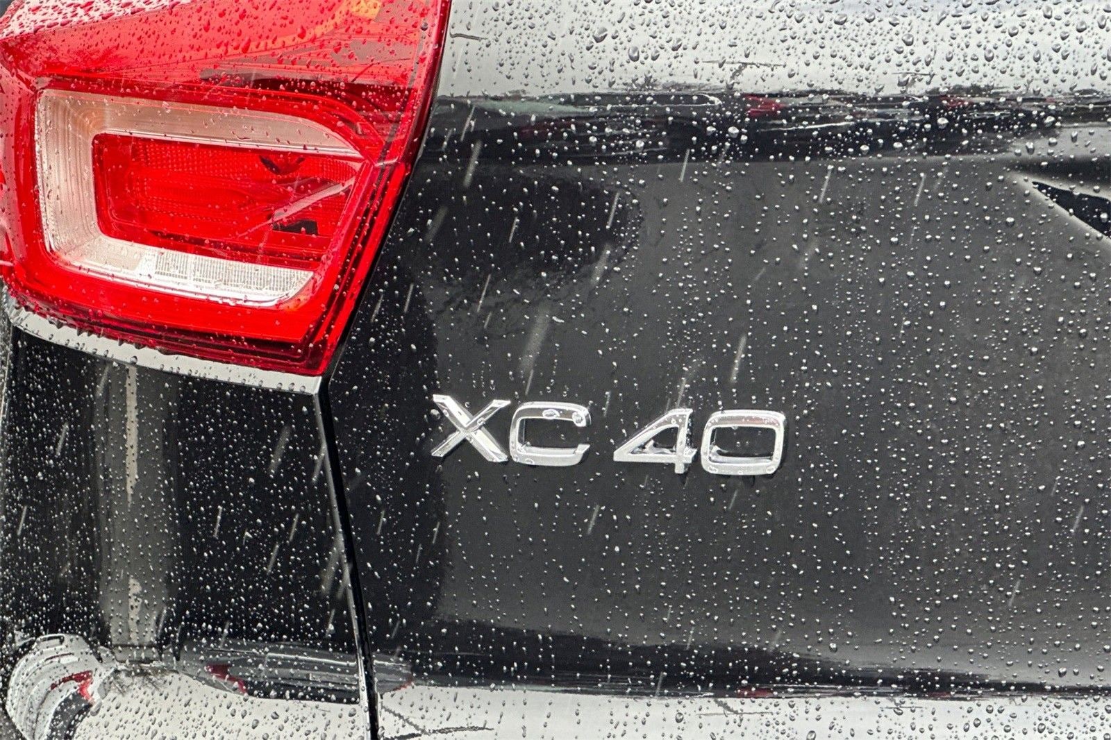 2025 Volvo XC40 Core - Photo 24