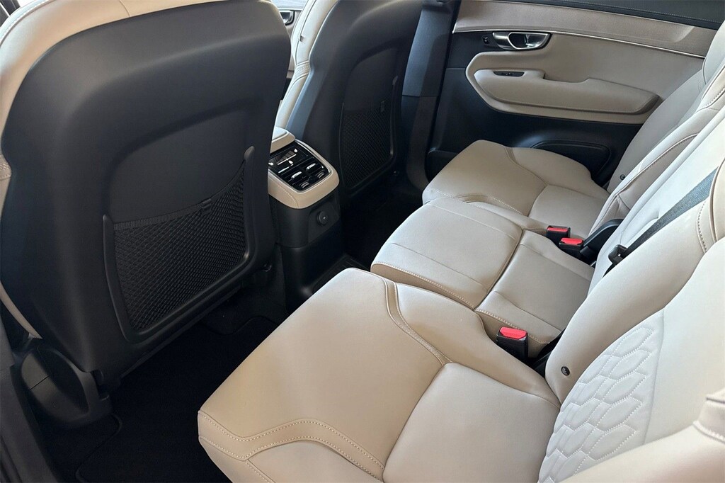 New 2026 Volvo XC90 plug-in hybrid T8 Plus 7-Seater SUV