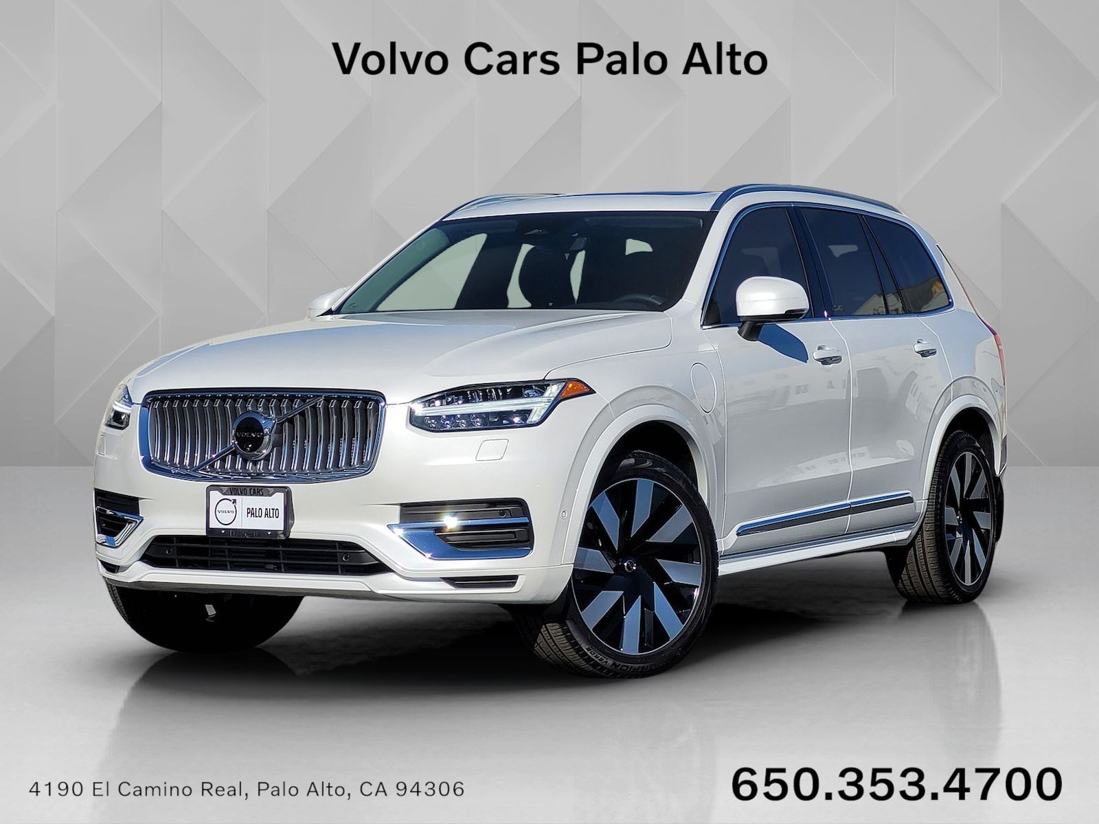 2025 Volvo XC90 T8 Recharge Plus Bright 6-Seater 4WD's photo