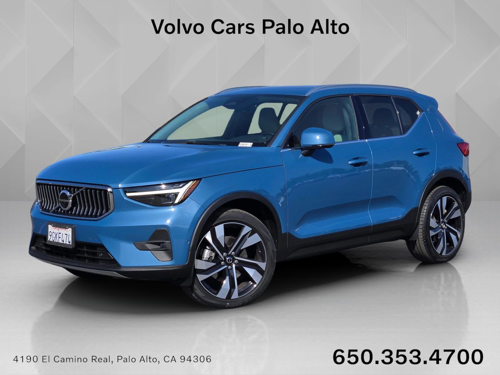 2023 Volvo XC40 B5 Ultimate Bright AWD's photo