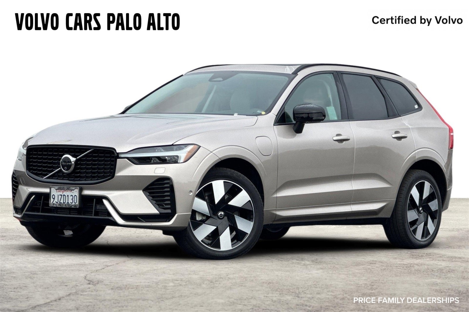 2024 Volvo XC60 Plus's photo
