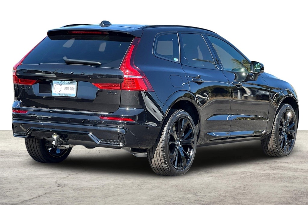 New 2025 Volvo XC60 B5 Ultra Black Edition SUV