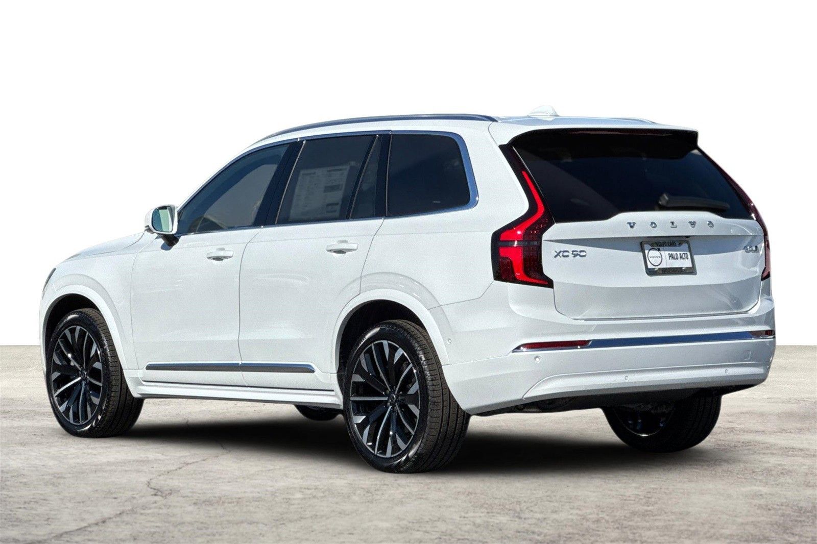 2026 Volvo XC90 Plus - Photo 6