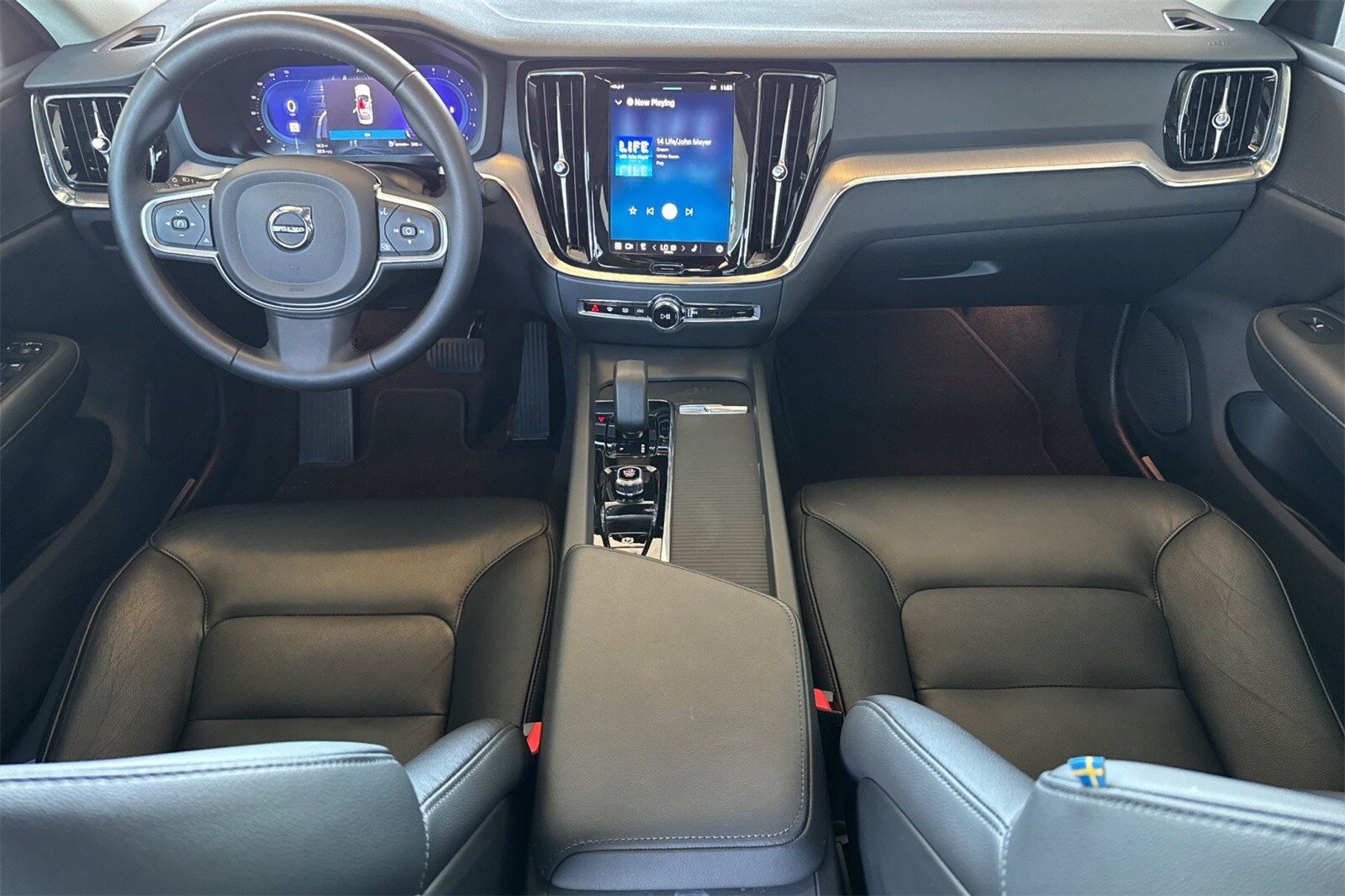 2025 Volvo S60 Core photo 4