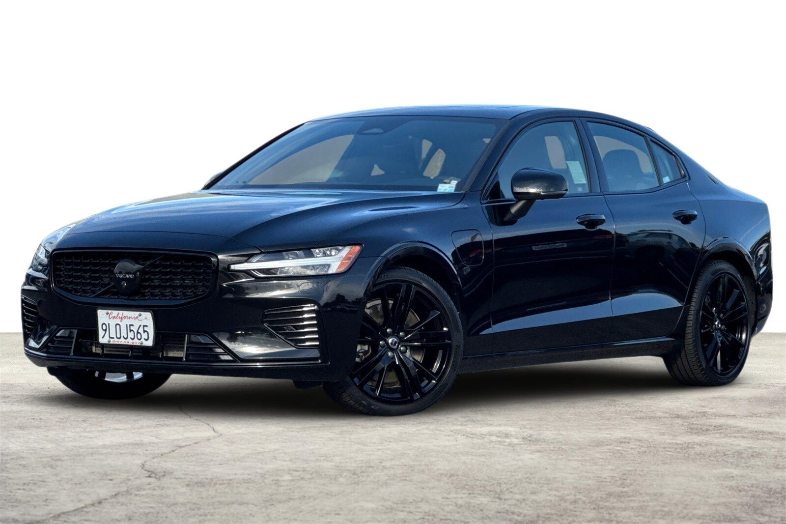 2023 Volvo S60 Recharge Ultimate photo 2